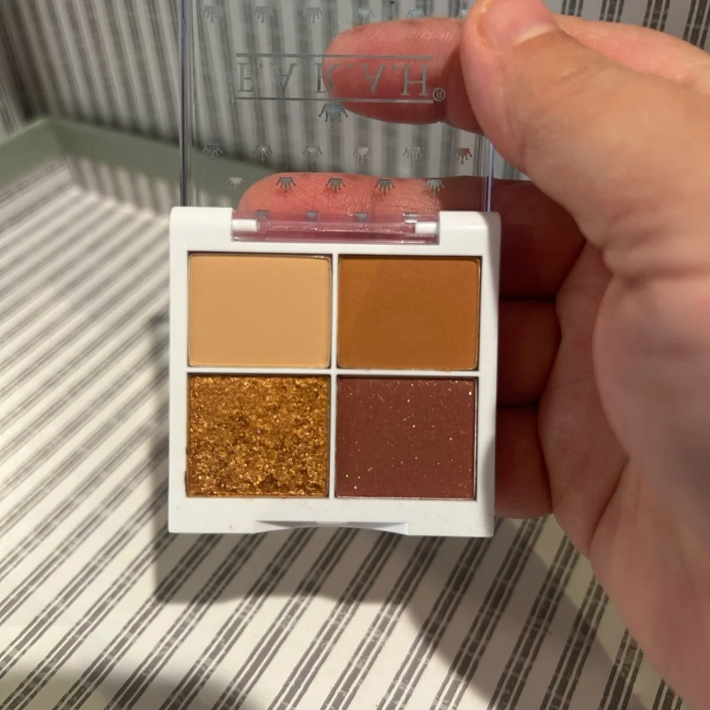 F.A.R.A.H. Eyeshadow Palette - Gold and Brown Shades